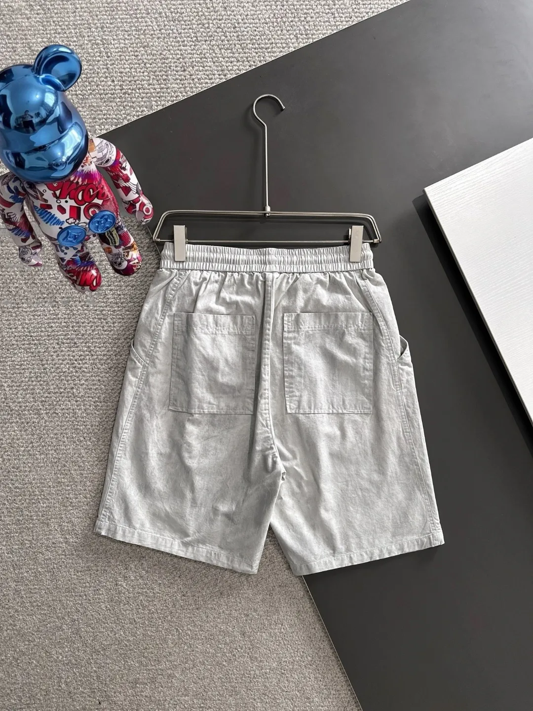 Next day shipment P160 Premium Burberry 2026 Spring/Summer New Arrival elastic band casual shorts, counter-customized fabrics Breathable, high comfort, impeccable details, brand element design concept, reflecting high quality. It feels delicate and soft! It presents a casual cut and the upper body shape is great! Sizes:S-3XL